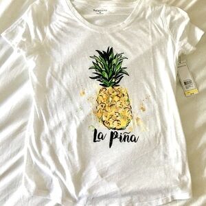 NWT Relativity T-shirt Top Women’s Size Medium Pineapple (la piña)🍍Short Sleeve